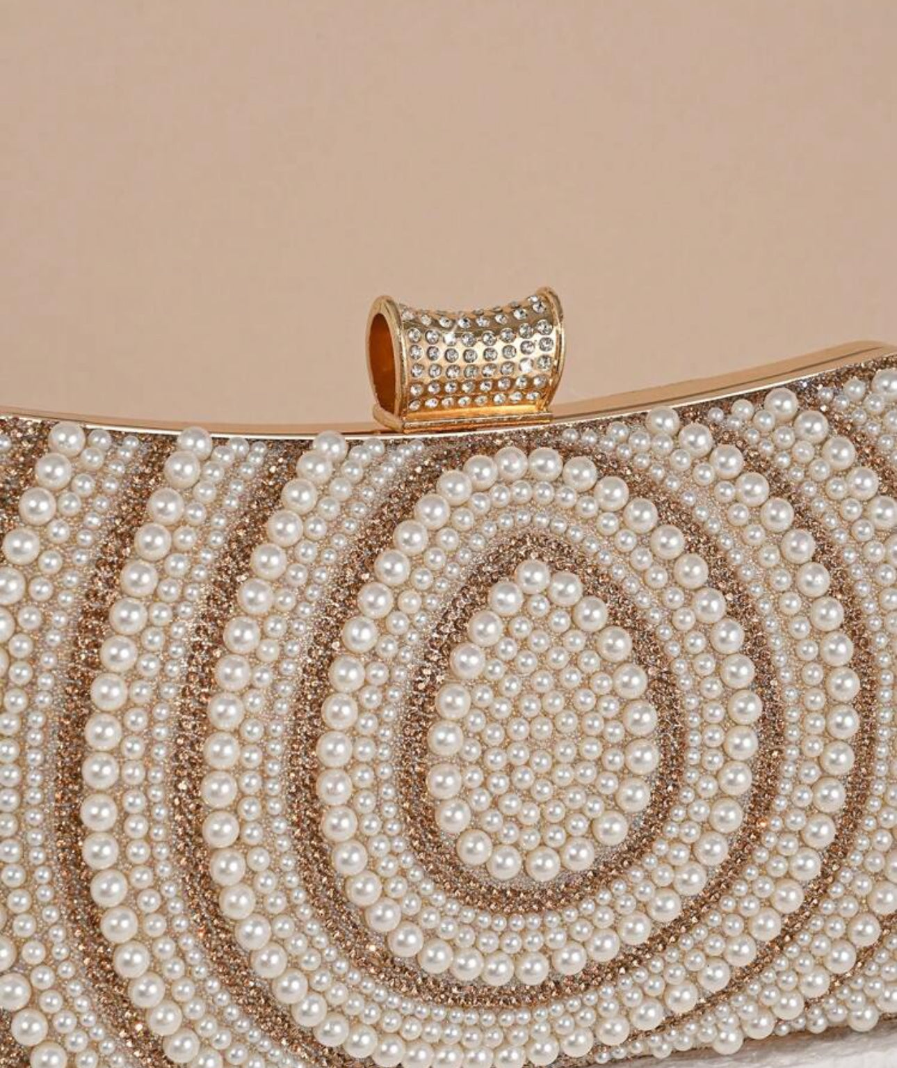 Sac de soirée doré avec perles blanches